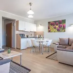 Planeta 200 Apartment *