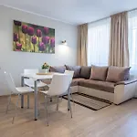 Apartment Planeta 200 *