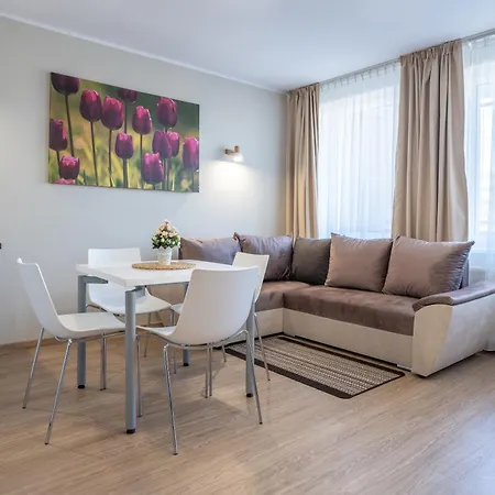Apartment Planeta 200 *
